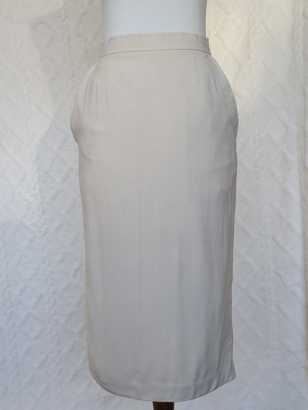 Evan Picone Cream Straight Pencil Skirt